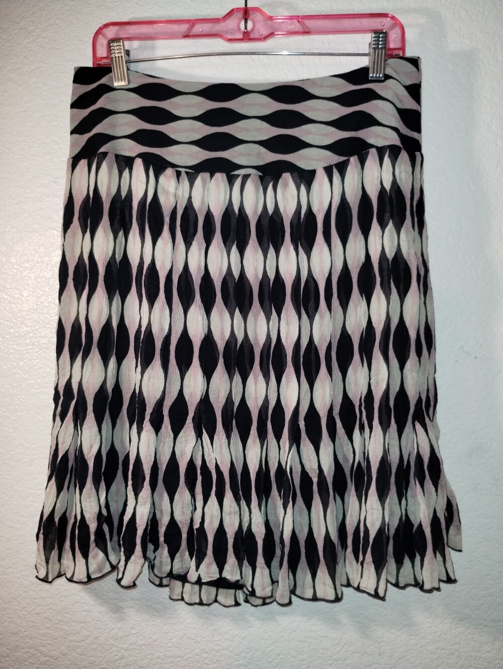 Jones New York Skirt 100% Silk Black Pink Whimsical Print Size 12